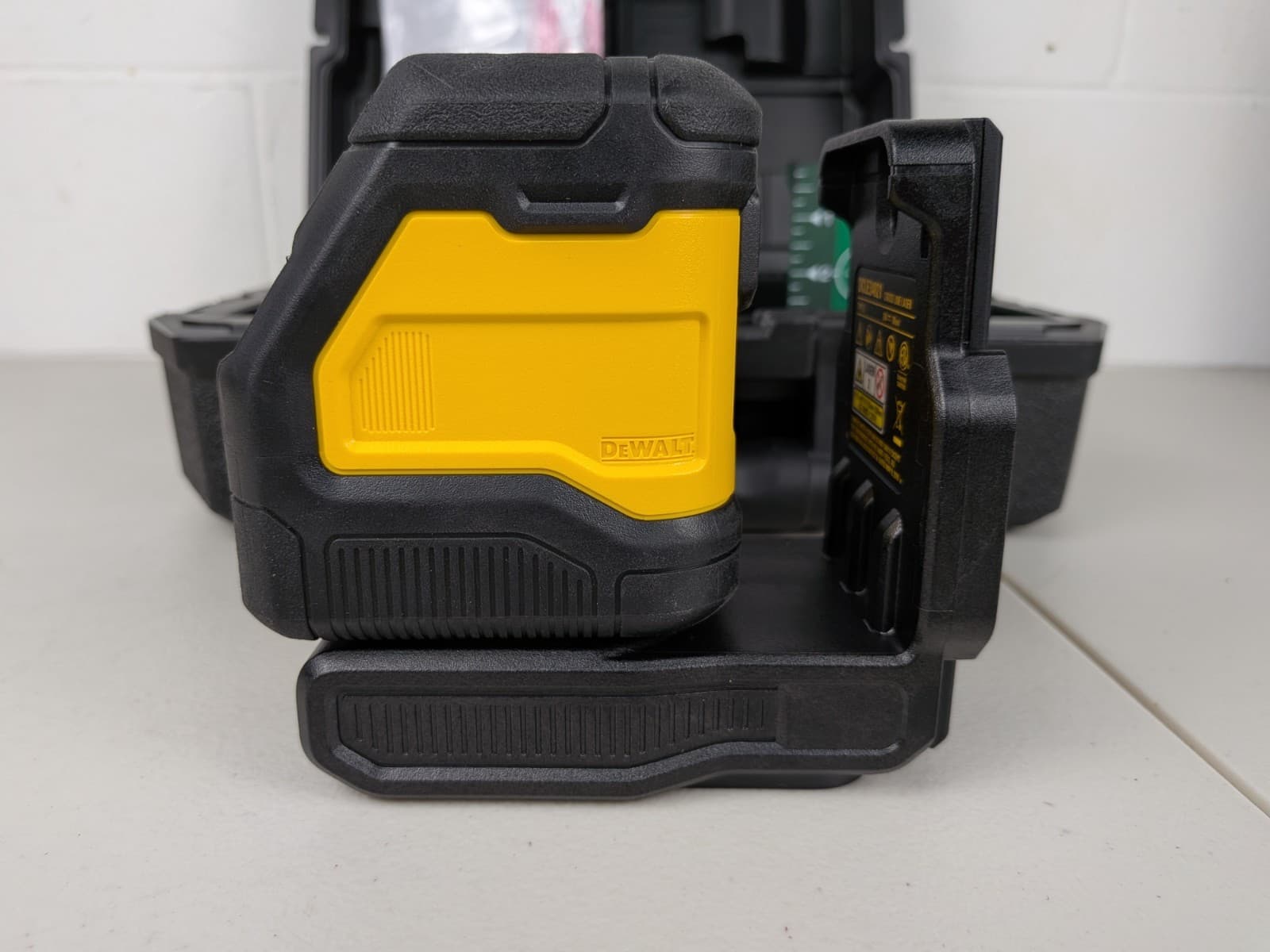 DEWALT DCLE34021 20V MAX Li-Ion Cordless Green Cross Line Laser (Tool Only) 6