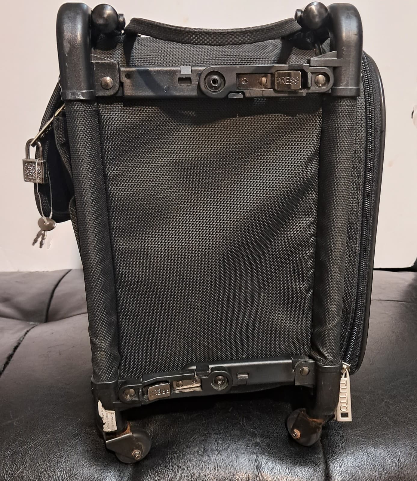 Tutto Sewing Machine Case On Wheels Black Collapsible 20x12x8 4