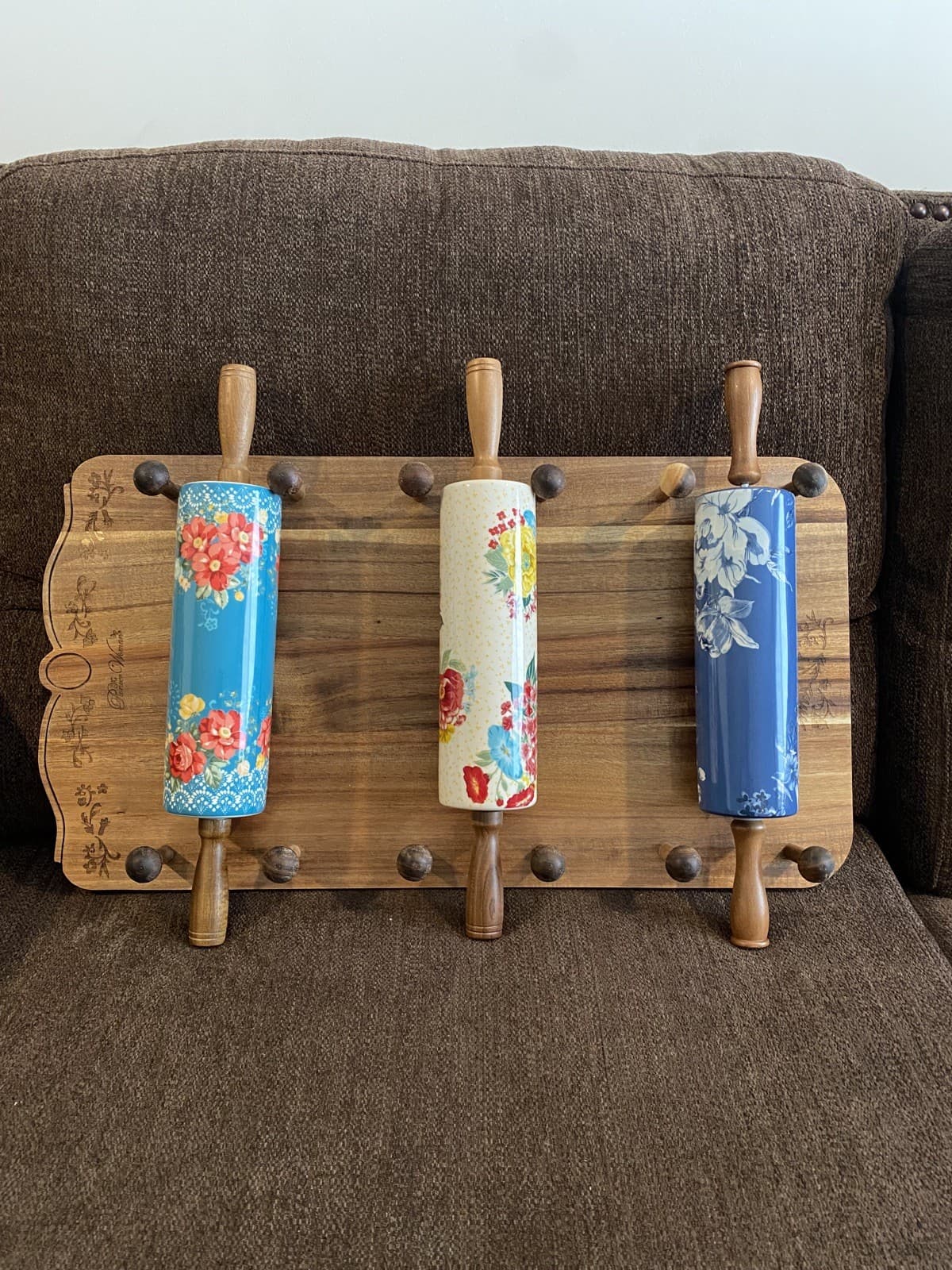 Pioneer Woman: Painted Meadows Rolling Pin Holder Display w/ Rolling Pins 5