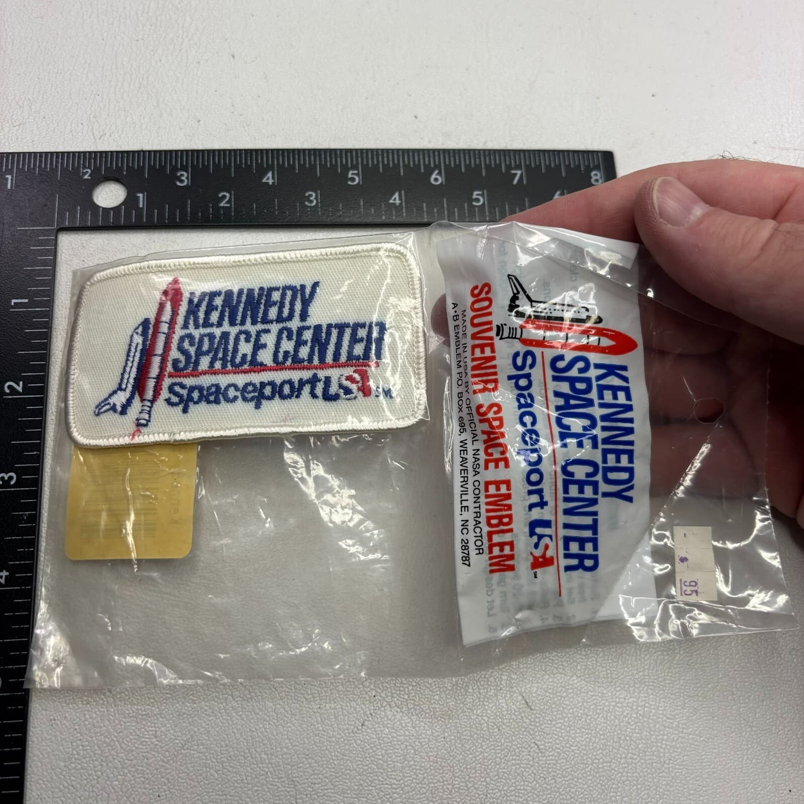 Vtg in Original Package NASA KENNEDY SPACE CENTER SPACEPORTS Patch (Florida)55N2