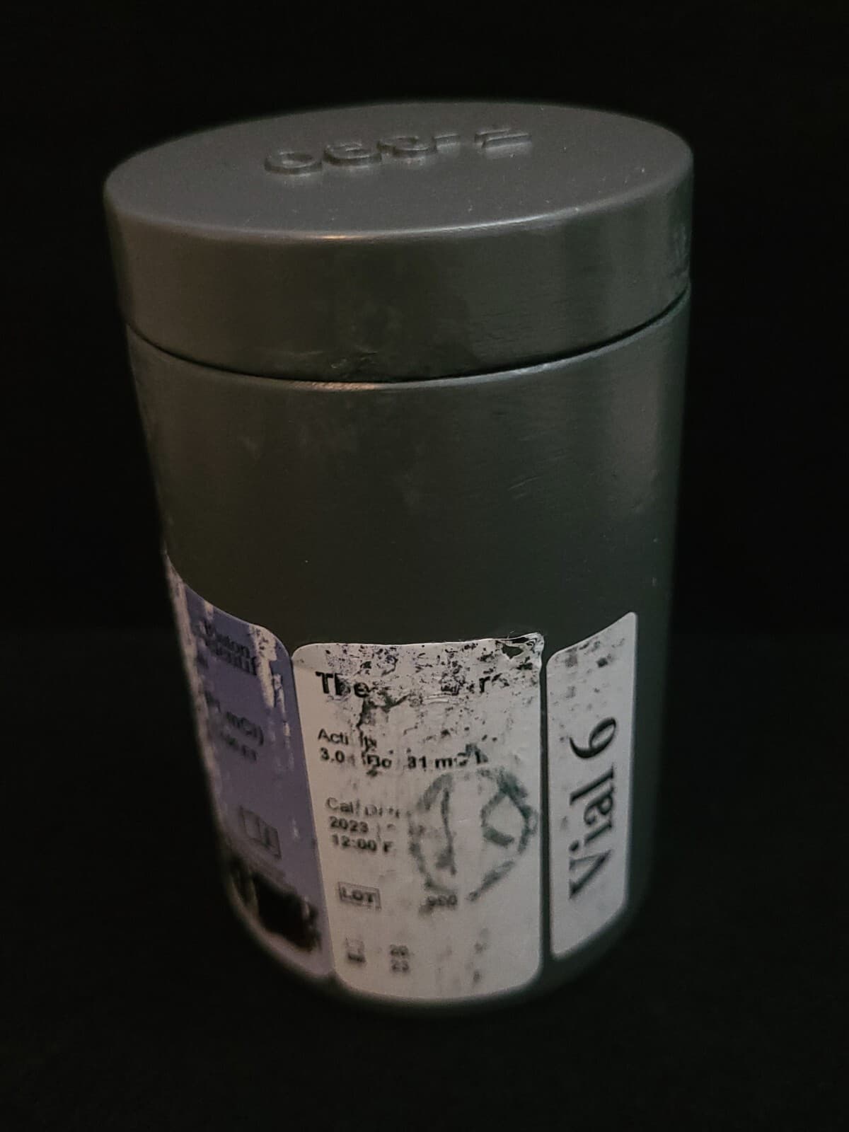 Thick-walled Lead Pig for Shielding of Radioactive Source Materials  3