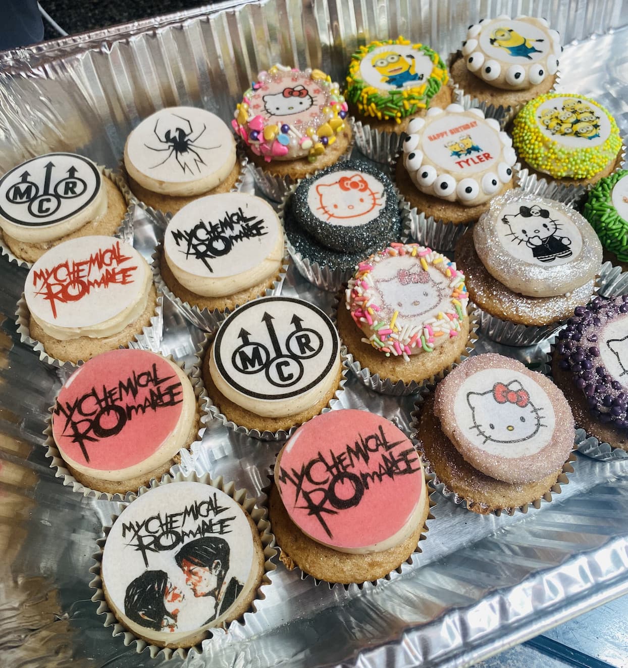 12 count- CUSTOM IMAGE edible image rounds, choose your size 5