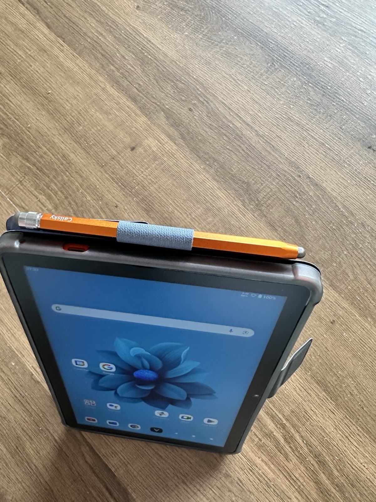 Android Tablet With Pen And Case 2