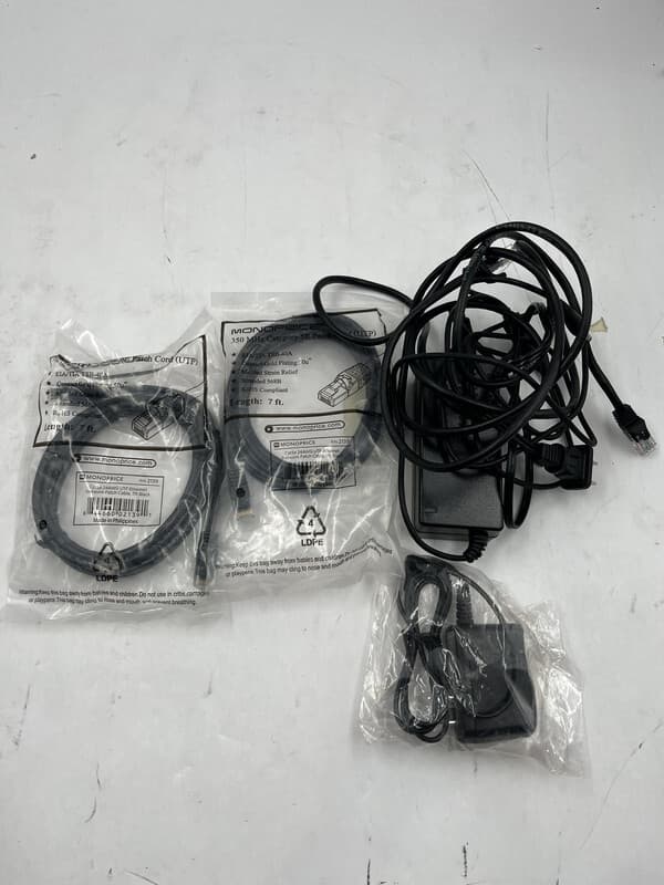 PINNACLE TECHNOLOGY AO6X ALL-IN-ONE TOUCH POS WITH CORDS 5