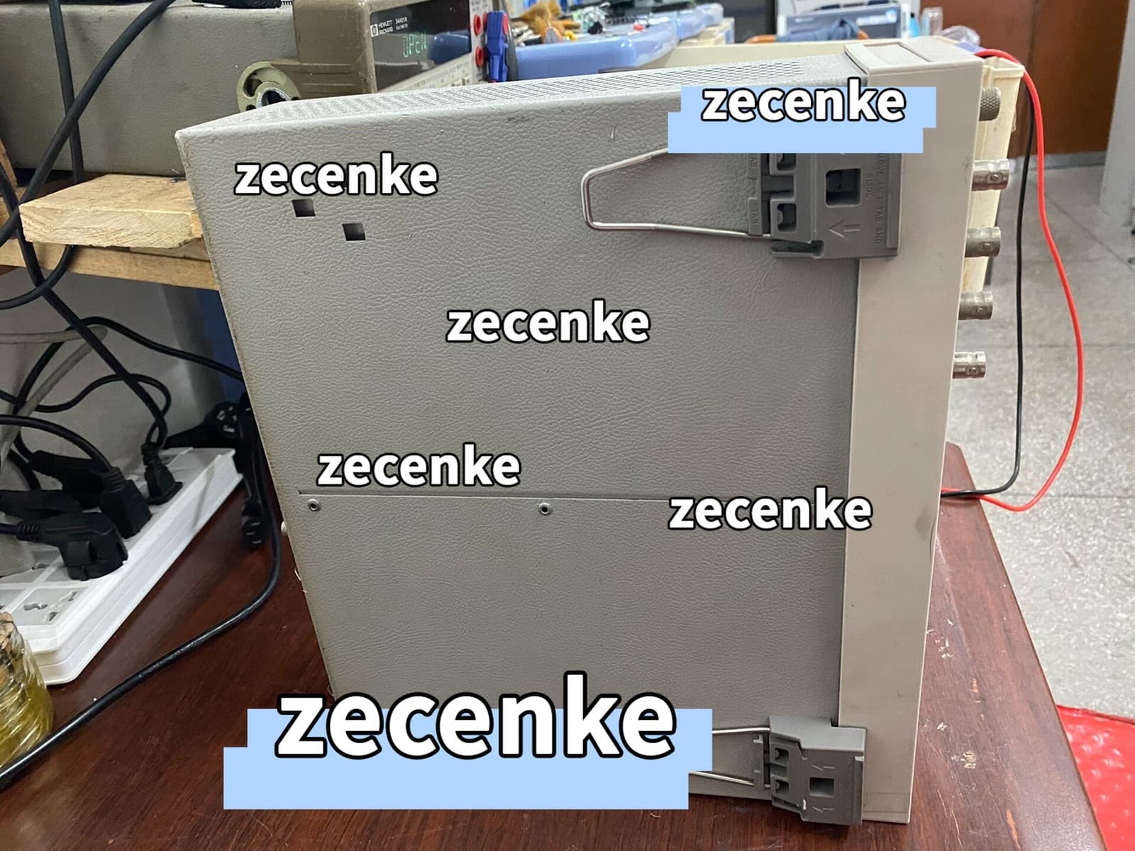 HP Agilent Keysight 4263B LCR Meter, 100Hz to 100kHz opt:001 002 5