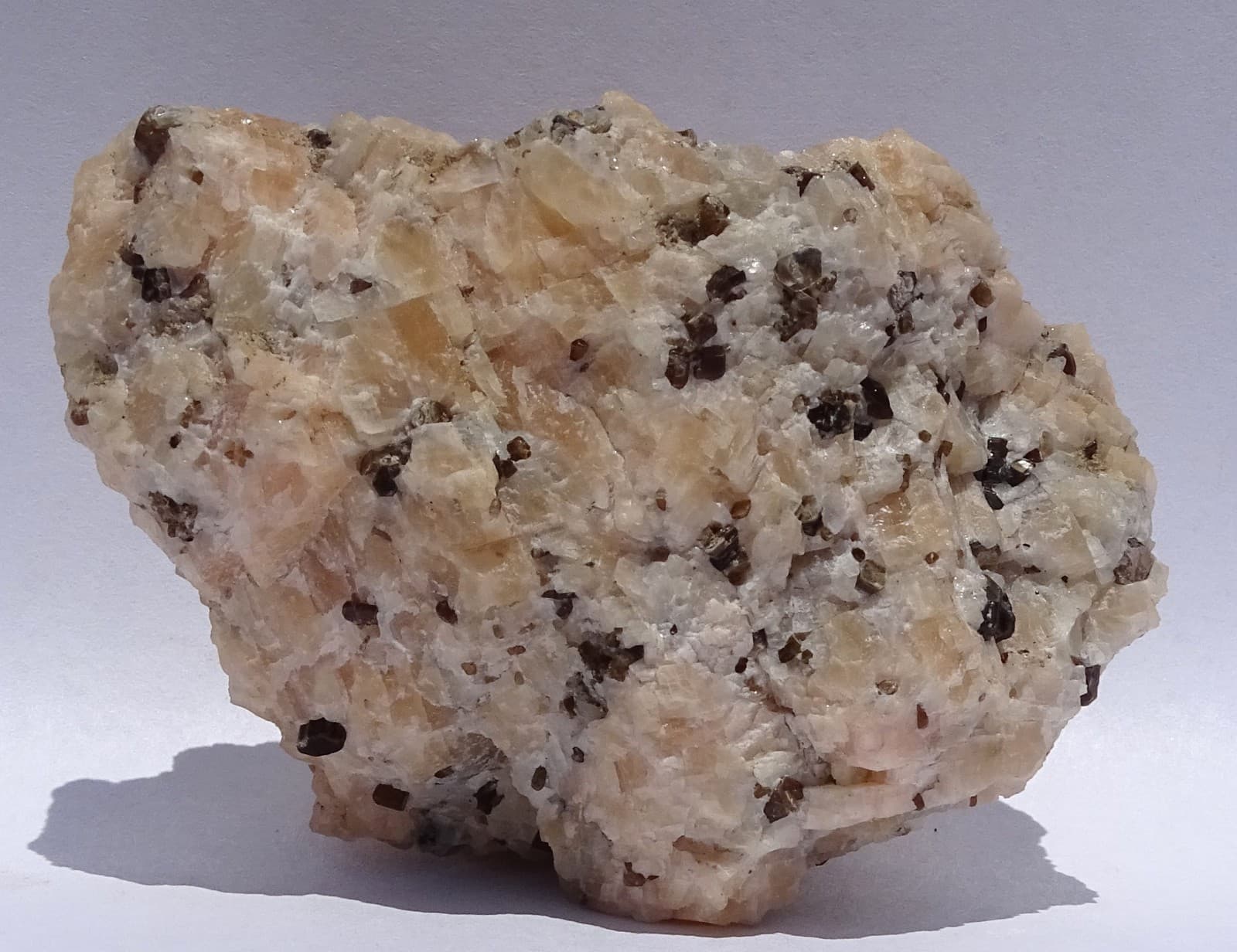 PHLOGOPITE Xls in Fluorescent CALCITE--Canadian All Metals mine, Ontario, Canada