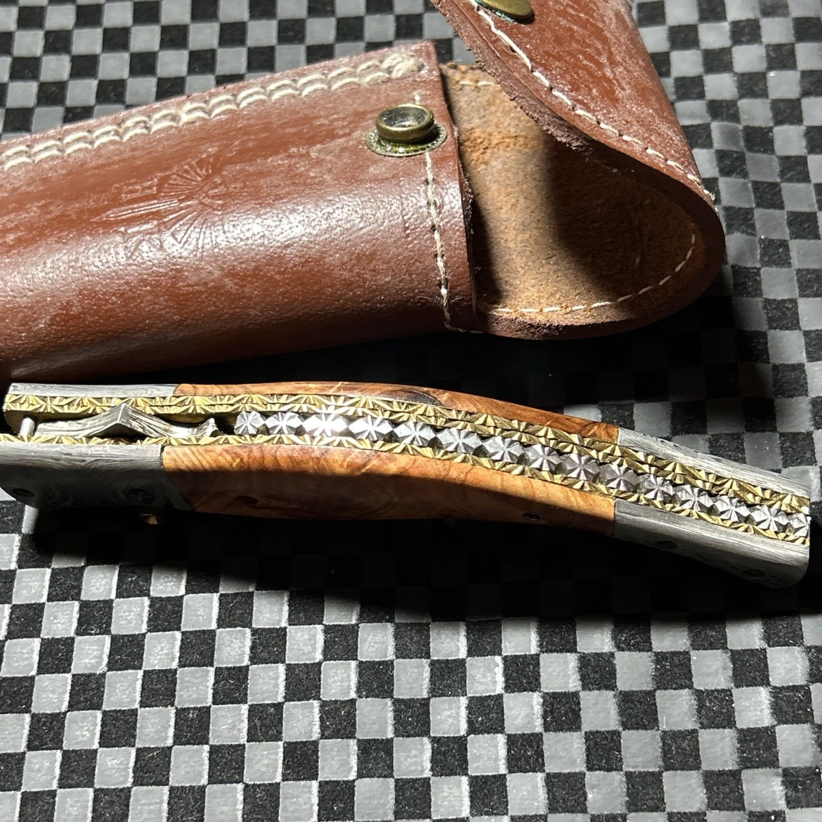 HTK-207 Damascus Steel Custom Handmade Fold Knife/Olive Wood Handle, With Sheath