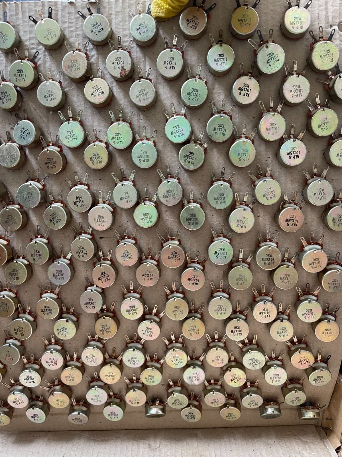 8 pcs. 10 ohm 5 watt NOS wire-wound linear potentiometers - NEED WORK 4