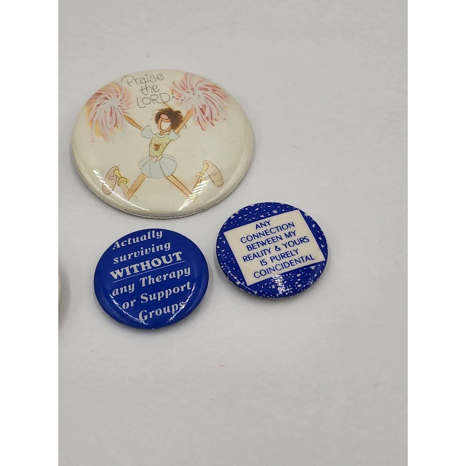 Vintage Buttons Lot 7 Praise Lord IndianHead Therapy Big Mountain Pins Pinback 4