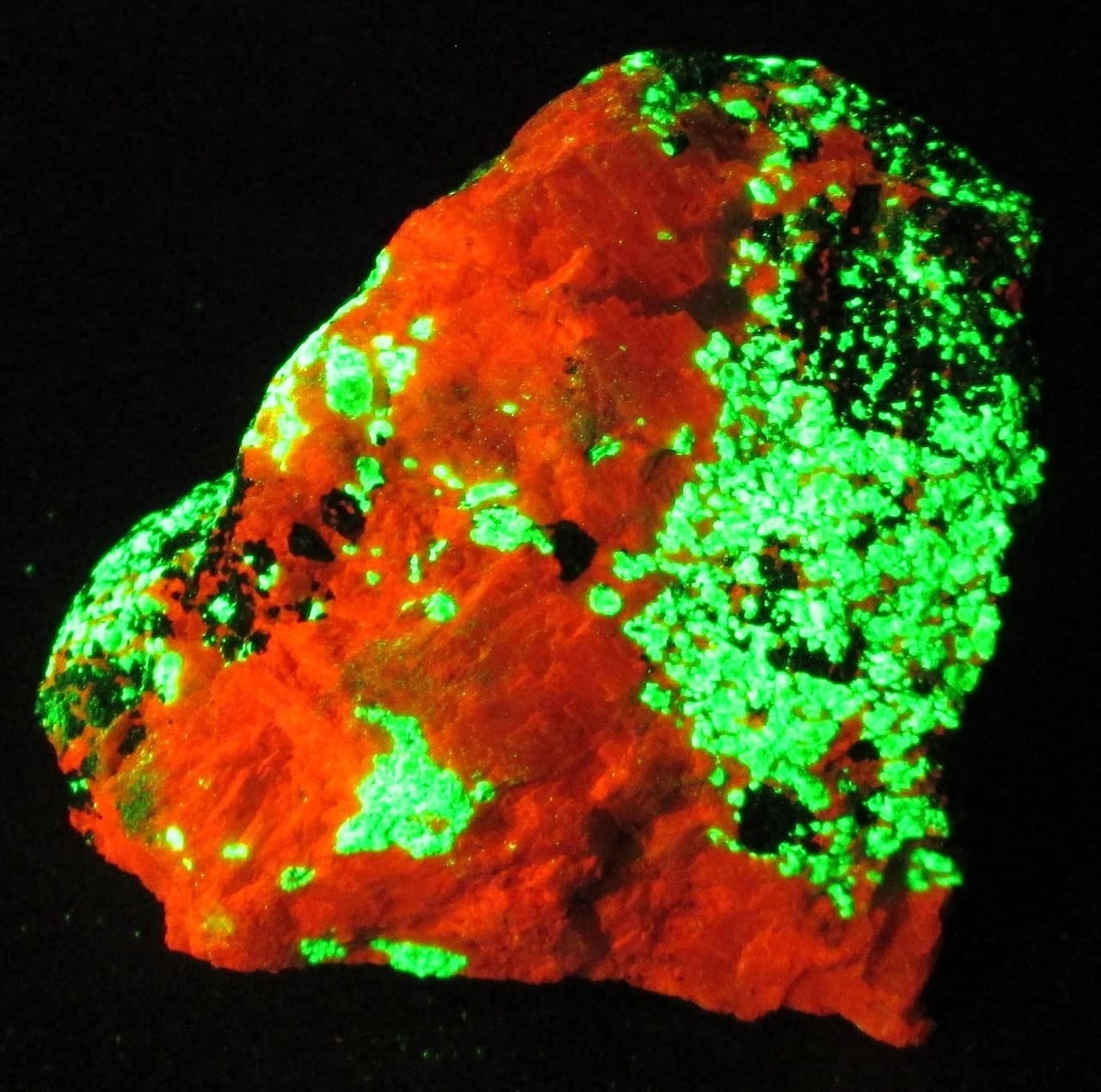 Pale Mint Green Bi-Wave Willemite  Fluorescent Mineral Franklin NJ 3