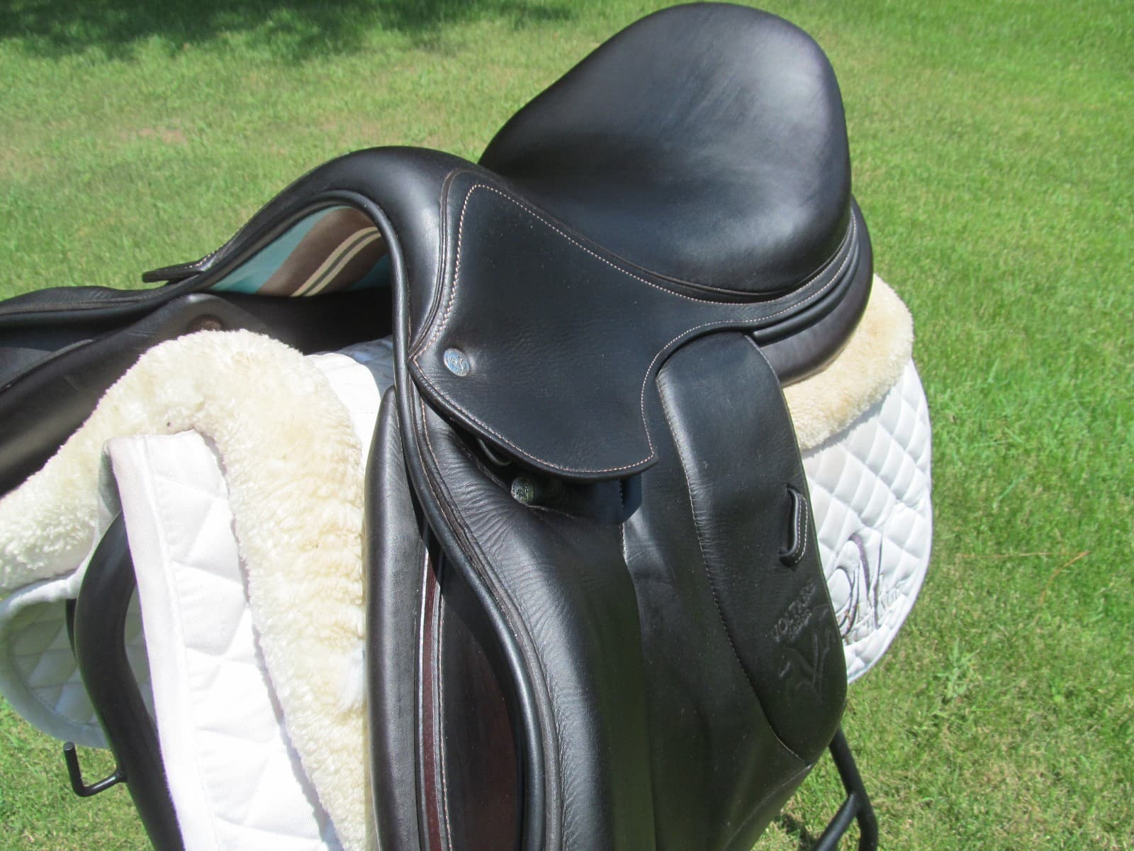 17.5" VOLTAIRE STUTTGART BUFFALO close contact jumping saddle-WIDE-2019 MODEL 2