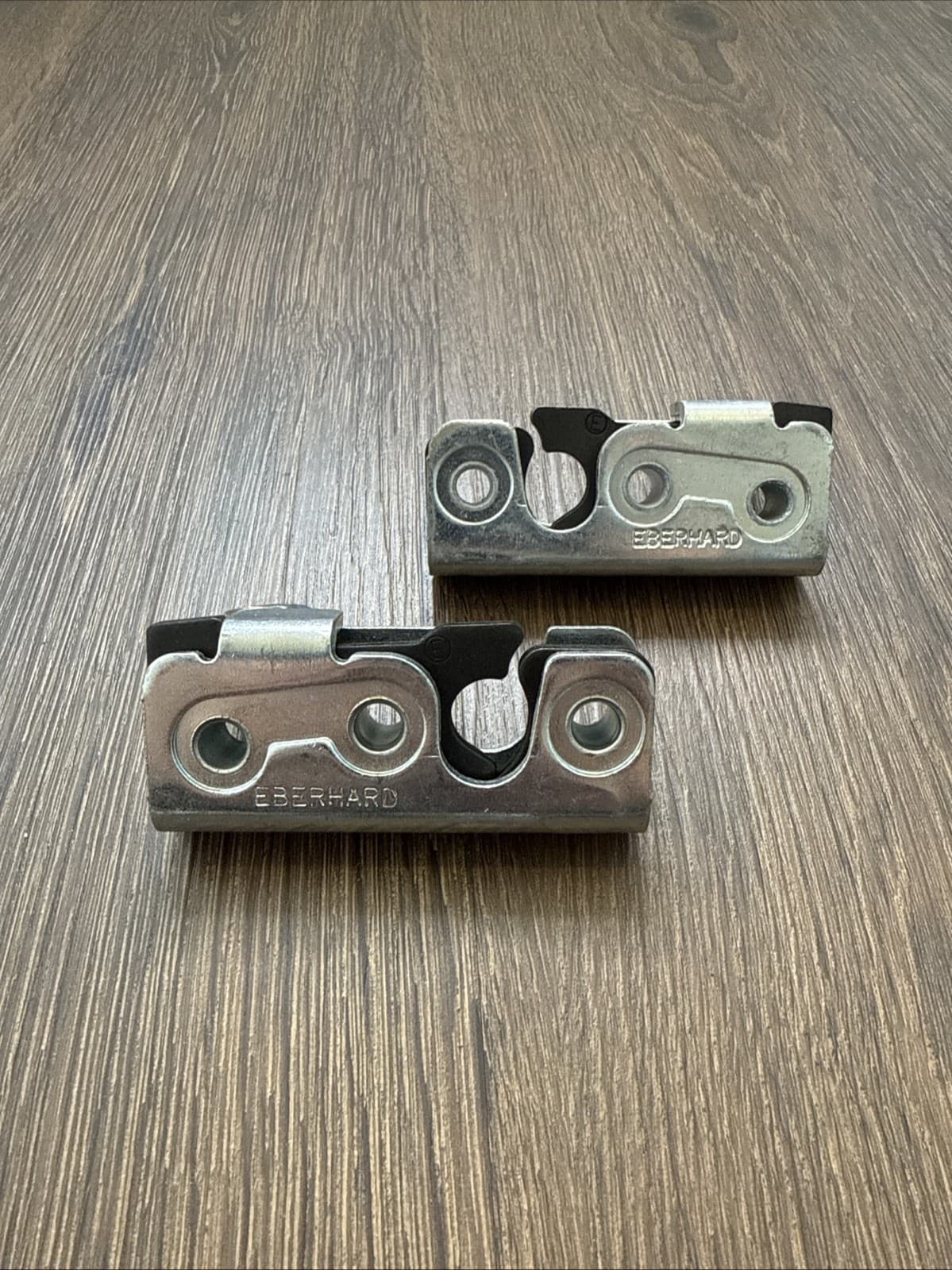 JLG Lift Battery Door Latch Left & Right Pair Eberhard 0040480387 JLG #3147120