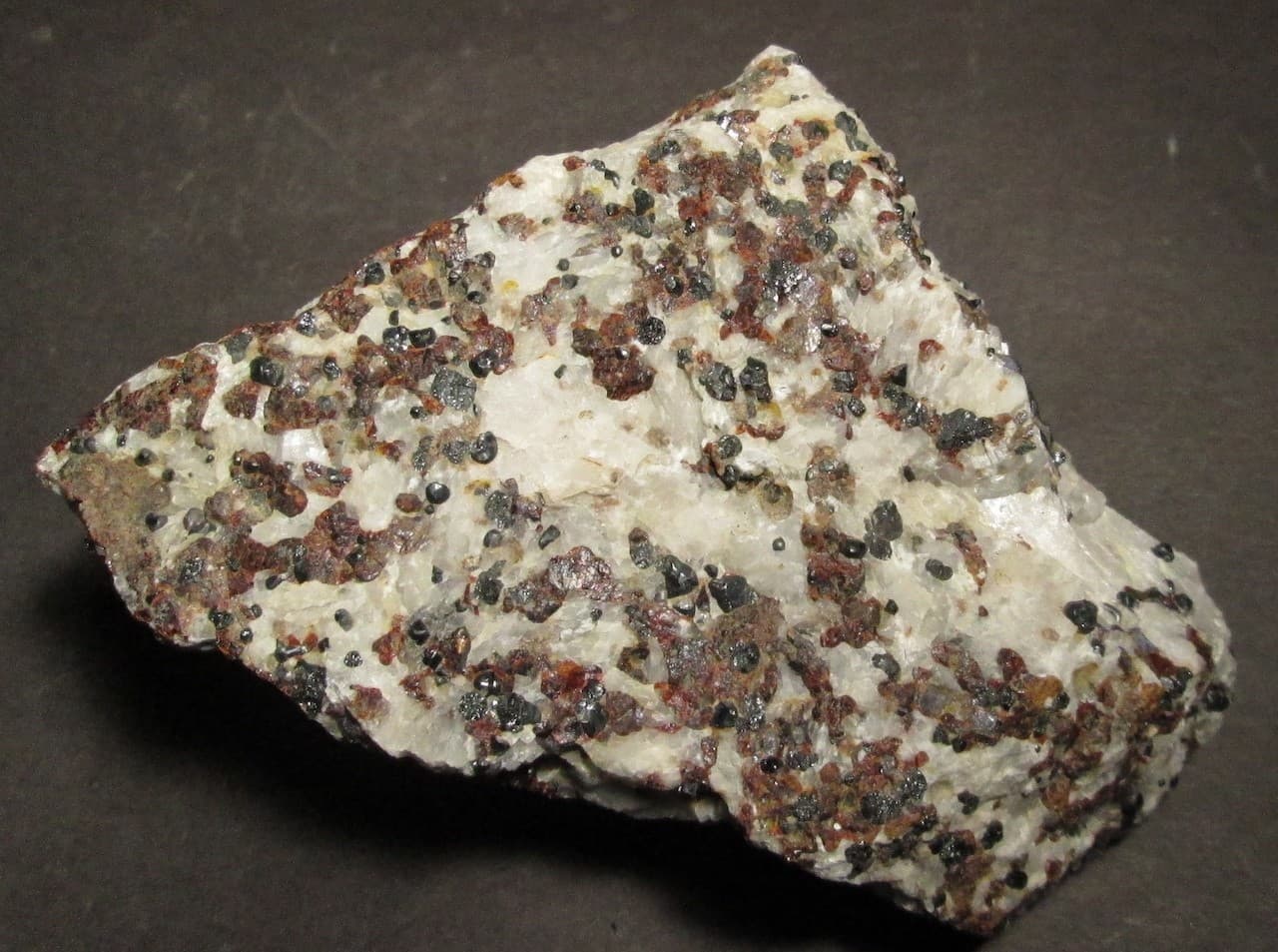 Zincite, Calcite Franklinite Fluorescent Mineral Sterling Hill NJ 4