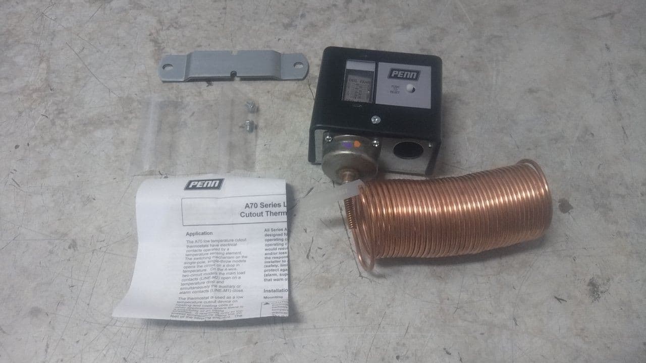 Johnson Controls A70HA-1C 120 to 600VAC Line Volt Mechanical Tstat