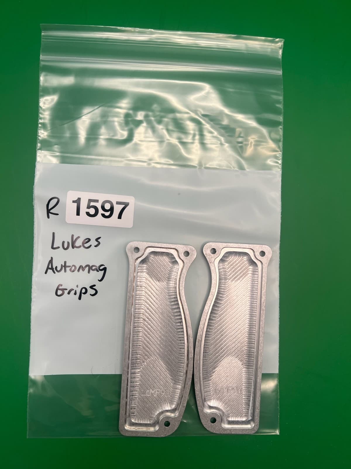 Lukes Automag Grips 2