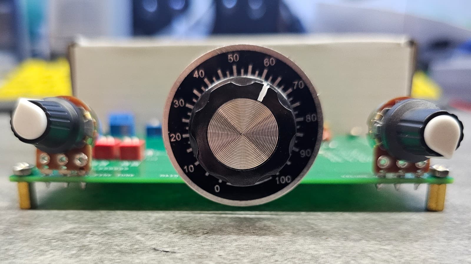 One IC Radio Kit.  Receives AM FM LW SW1 SW2 SW3.  A Fun 100% DIY Kit! 4