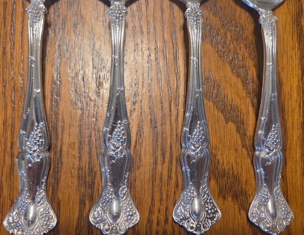 1847 ROGERS BROS VINTAGE GRAPE (1904) SET OF (6) SILVERPLATE TEASPOON 6" NO MONO 4