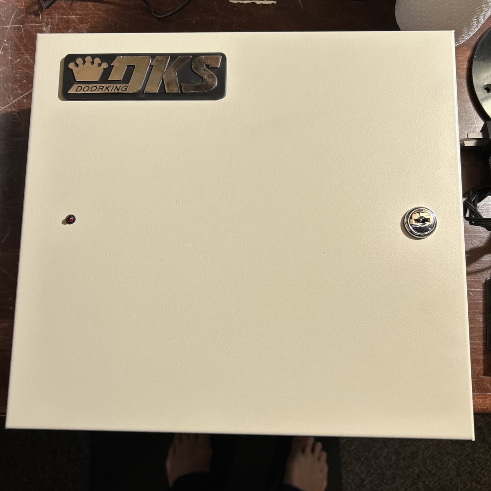 Doorking 1838-010 w/1830-404 chip plus 4 Prox Readers and 1830-180 Convertor 