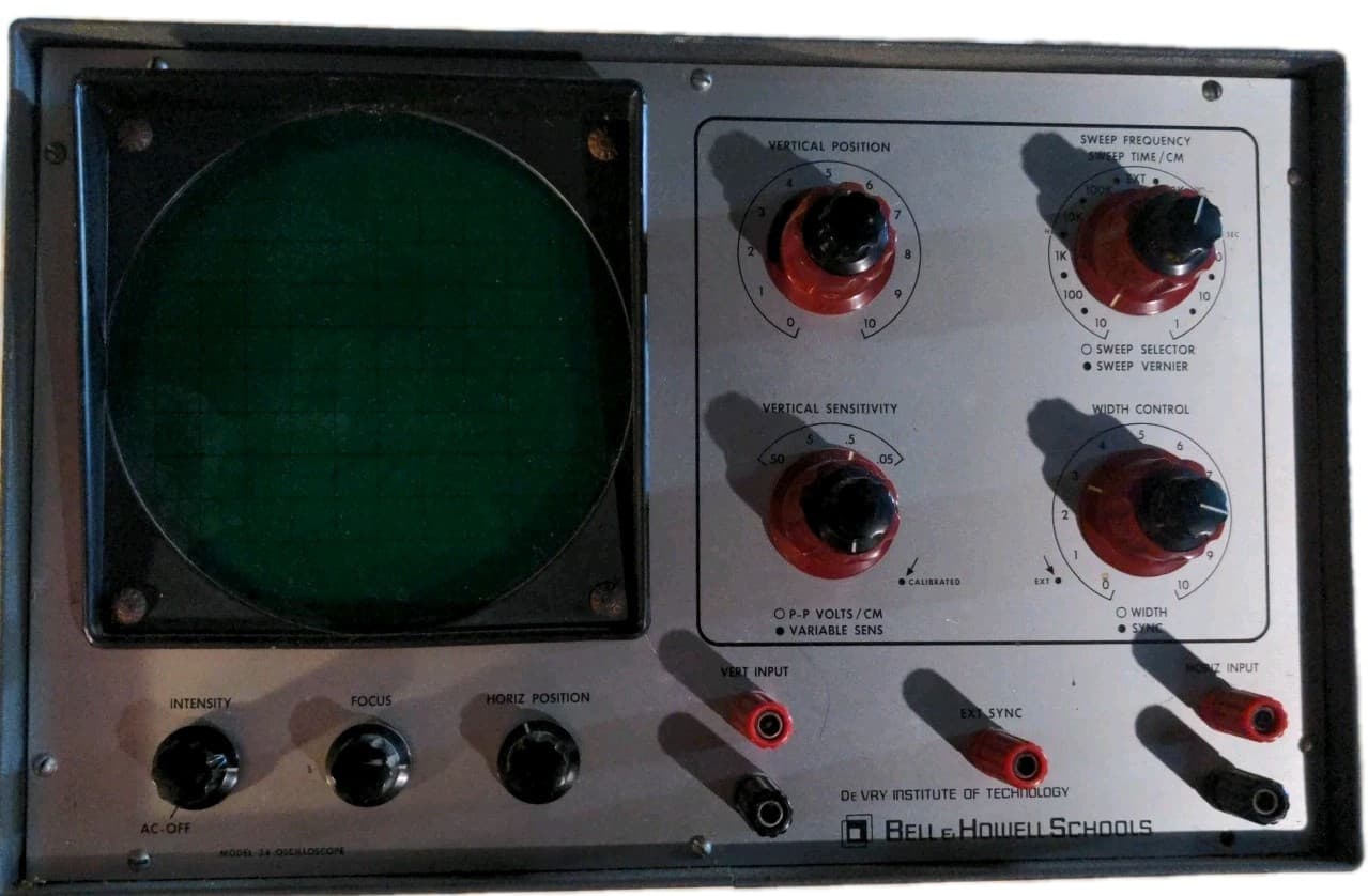 DeVry Institute Bell & Howell Oscilloscope Model 34 Vintage - Works