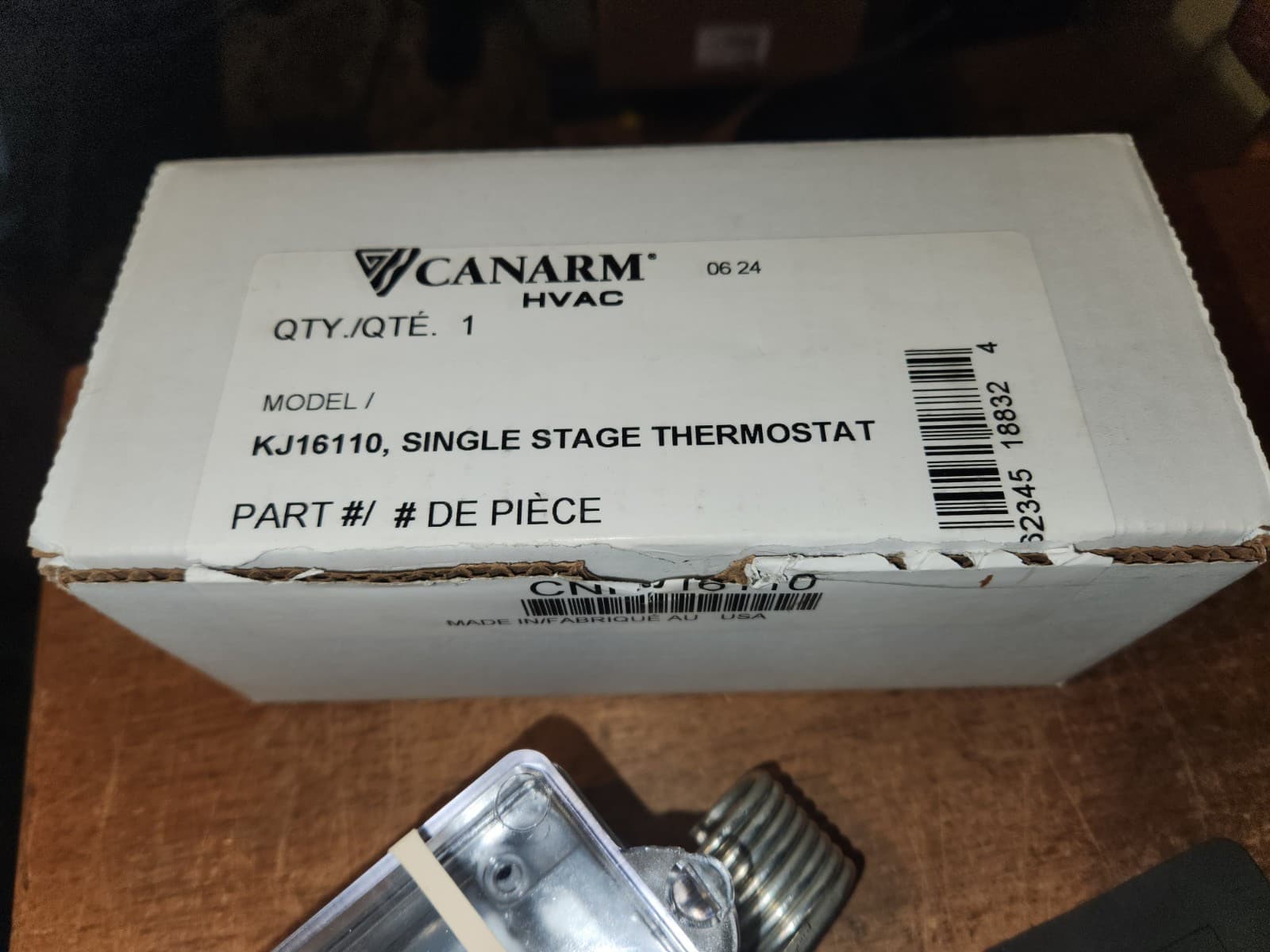 NEW WEATHERPROOF LINE VOLTAGE THERMOSTAT CANARM MODEL KJ16110 SHIPS FREE 2