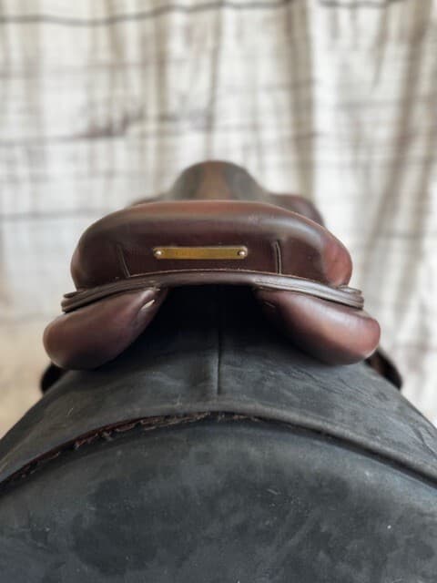 CWD 17 Inch Close Contact Saddle 4