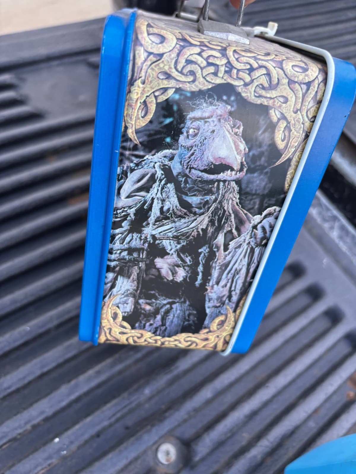 1982 ‘The Dark Crystal’ lunchbox with thermos and original paper work 4