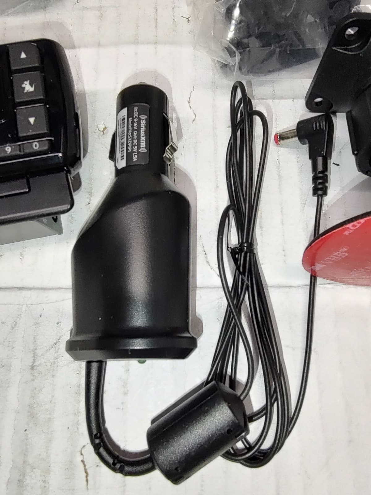 SiriusXM SSV7V1 Stratus 7 Satellite Radio Black Dock & Play Radio W/ Vehicle Kit 3