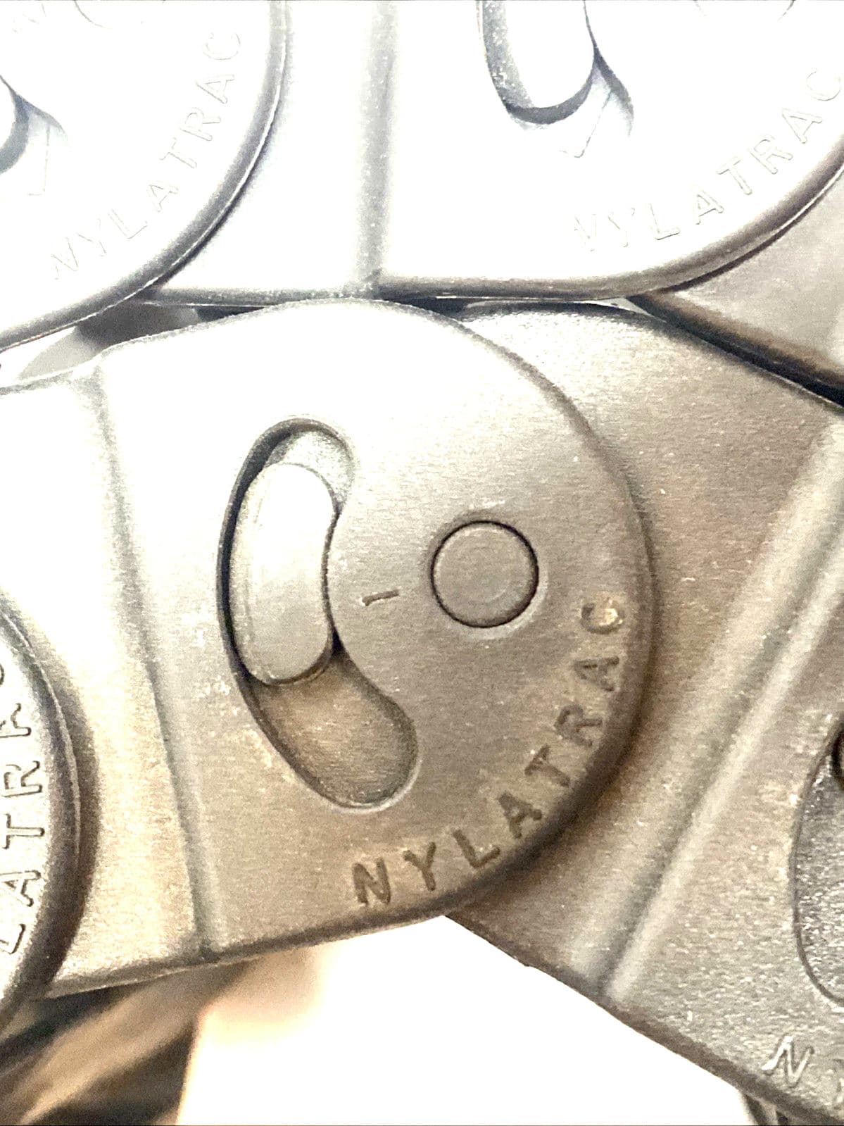 Nylatrac E-Chain Carrier 29.5"x4.5" 21 Links 3