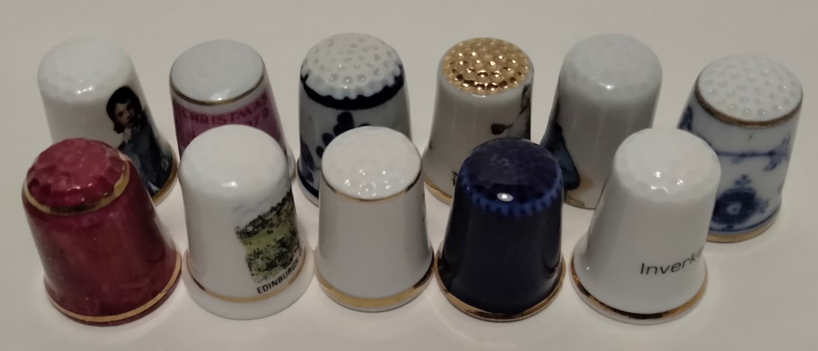 VTG Thimbles Collection Lot & Small Wooden Hanging Display Blue Onion Limoges.. 5