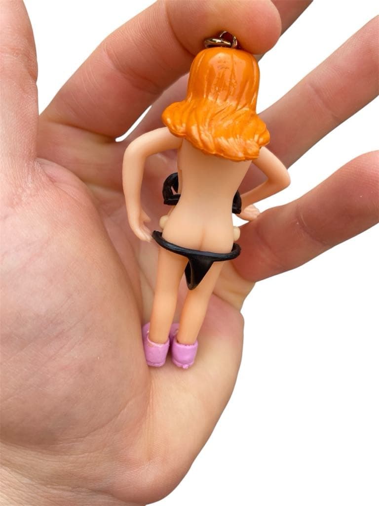 Saucy Suzie Flashing Stripper Keychain – Funny Adult Gag Gift Peepshow Toy 4