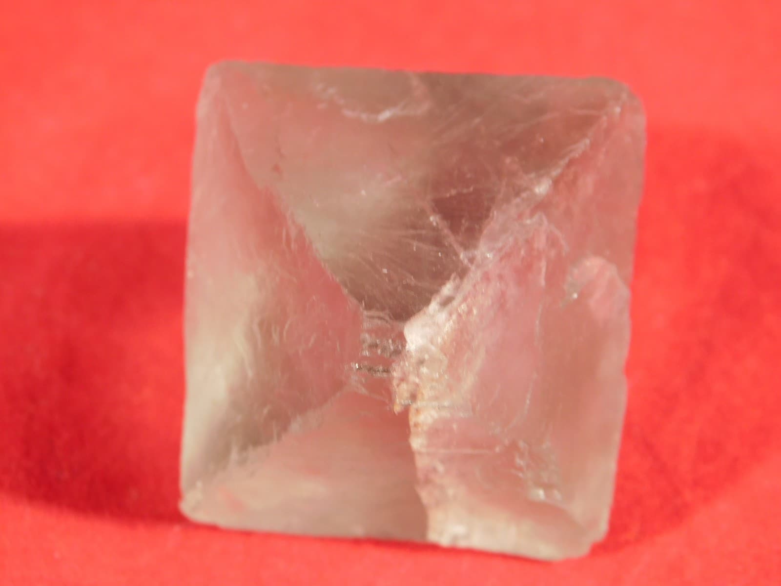 Larger! SEA Foam GREEN Fluorescent FLUORITE Octahedron Crystal 83.4gr 3