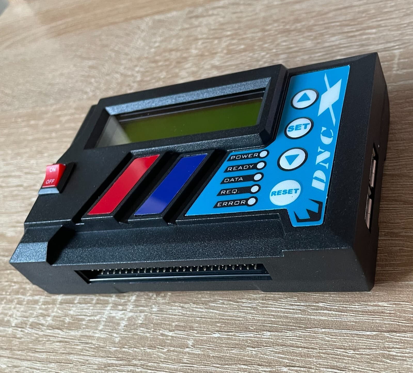 DNC ONE, DNC ADVANCE, transmits the program G code to the CNC machine. 2