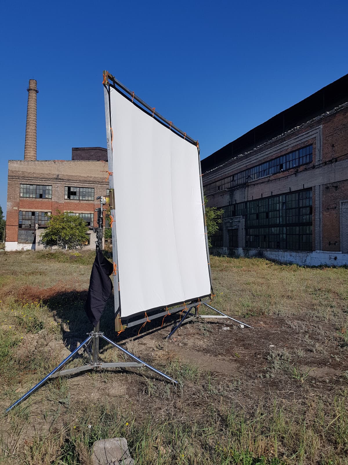 8x8 8x8ft 2.4x2.4m Ultrabounce Black/White Bounce with Carrying bag.