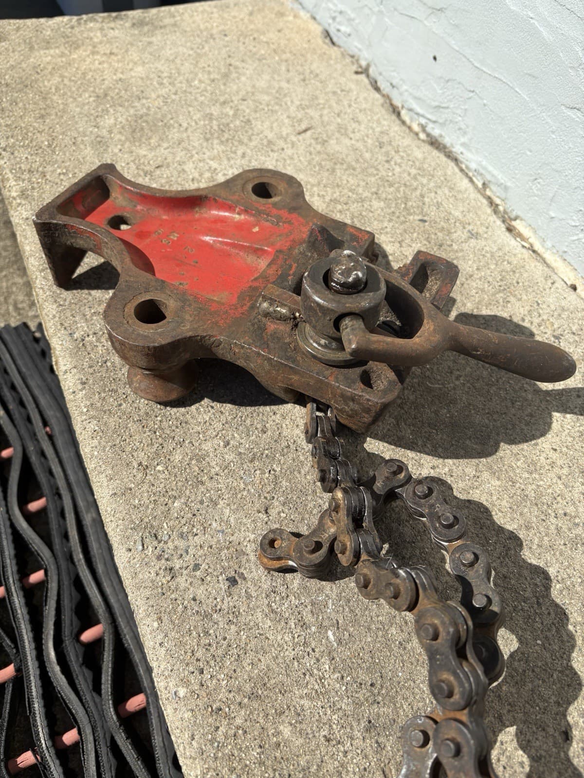 Vintage Ridgid B-C-4 Benchtop Chain Pipe Vise 1/8"-4" 4