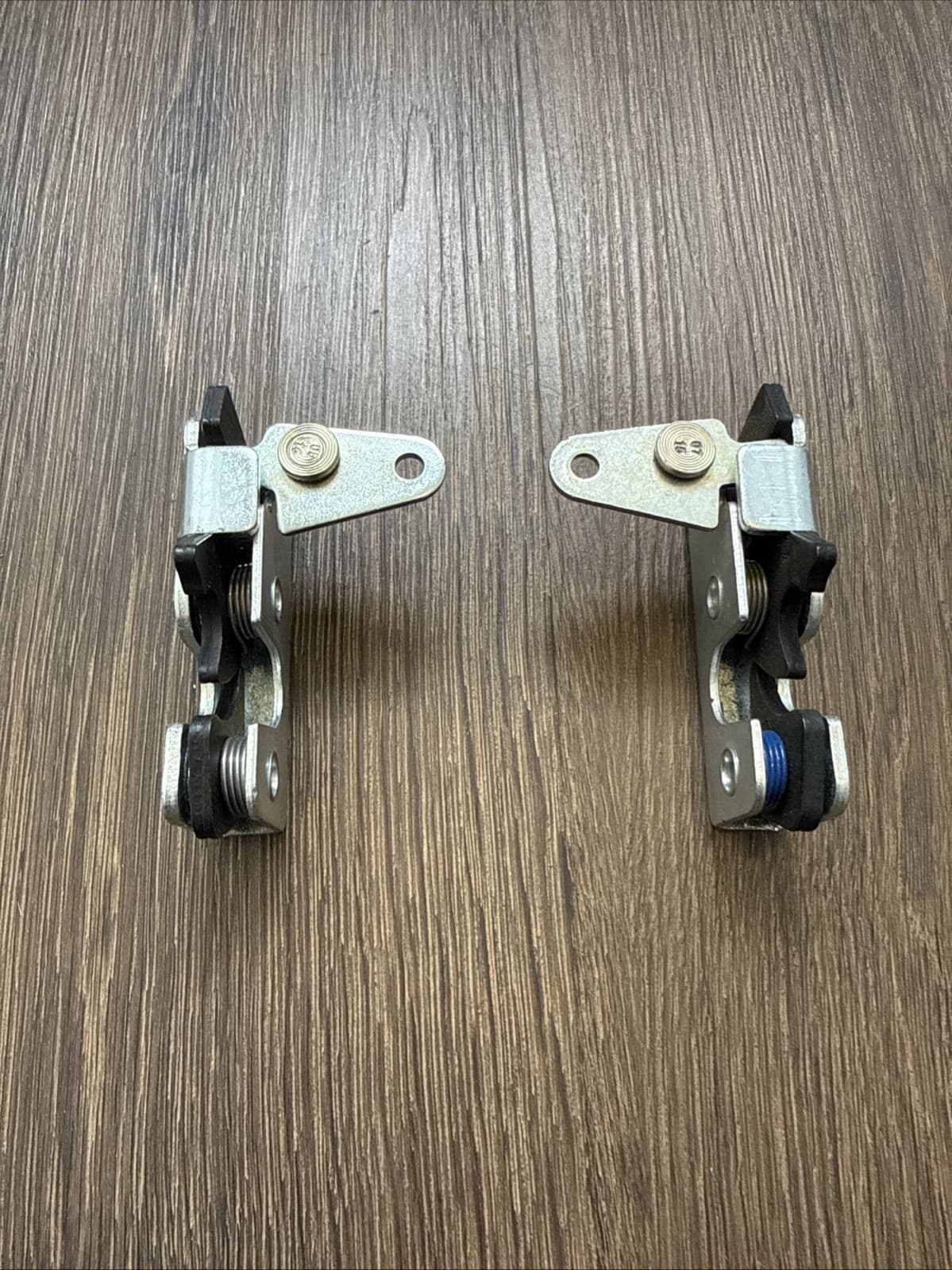 JLG Lift Battery Door Latch Left & Right Pair Eberhard 0040480387 JLG #3147120 4