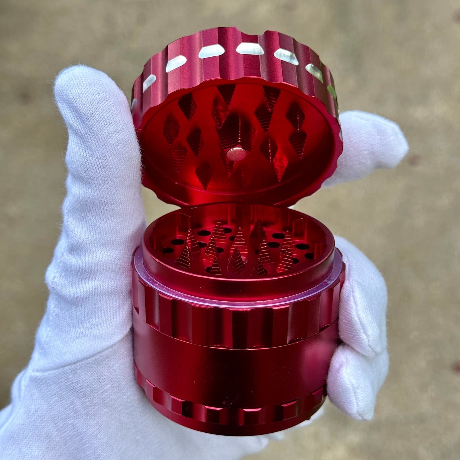 Ashtray Magnetic Lid Herb Grinder Spice Crusher (Red) 2