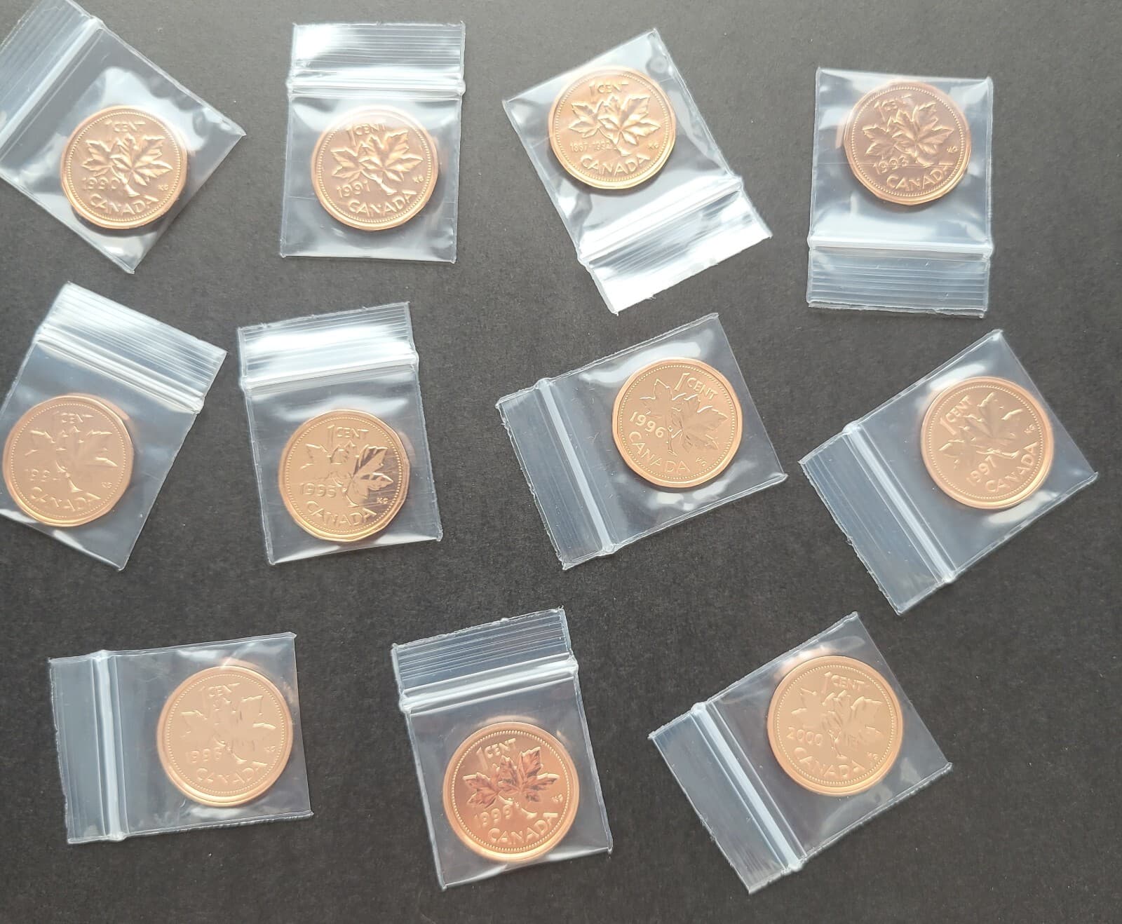 ***CANADA ONE CENT LOT *** 1990 - 2000 *** NON MAGNETIC SPECIMEN ***