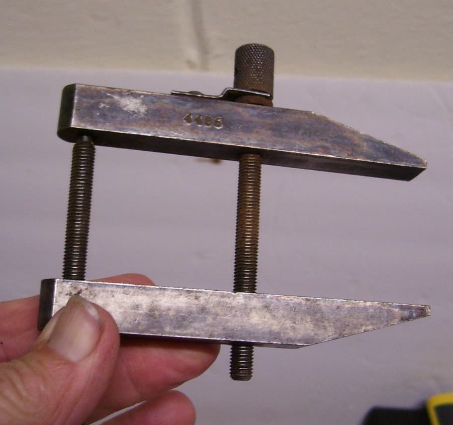 Pair of Adjustable 4486 Machinists Parallel Clamps 2