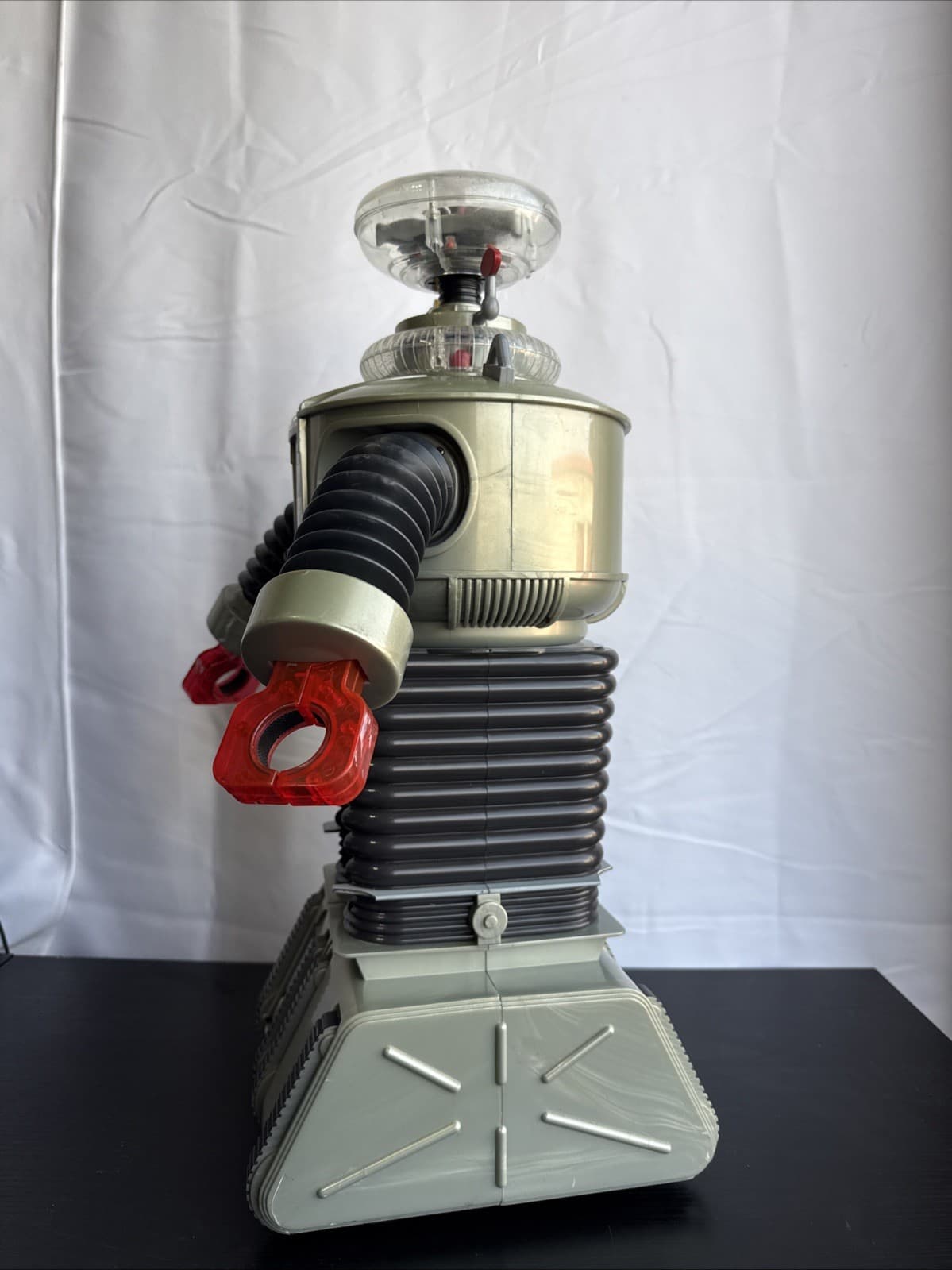 1998 TRENDMASTERS LOST IN SPACE 24”  NO REMOTE CONTROL  B-9 ROBOT  Untested Read 4