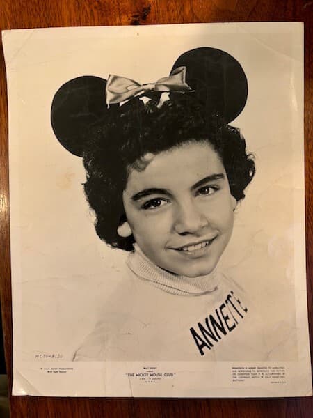 EXCEPTIONALLY RARE VINTAGE UNSIGNED "MUSKATEER" PHOTO OF ANNETTE FUNICELLO 