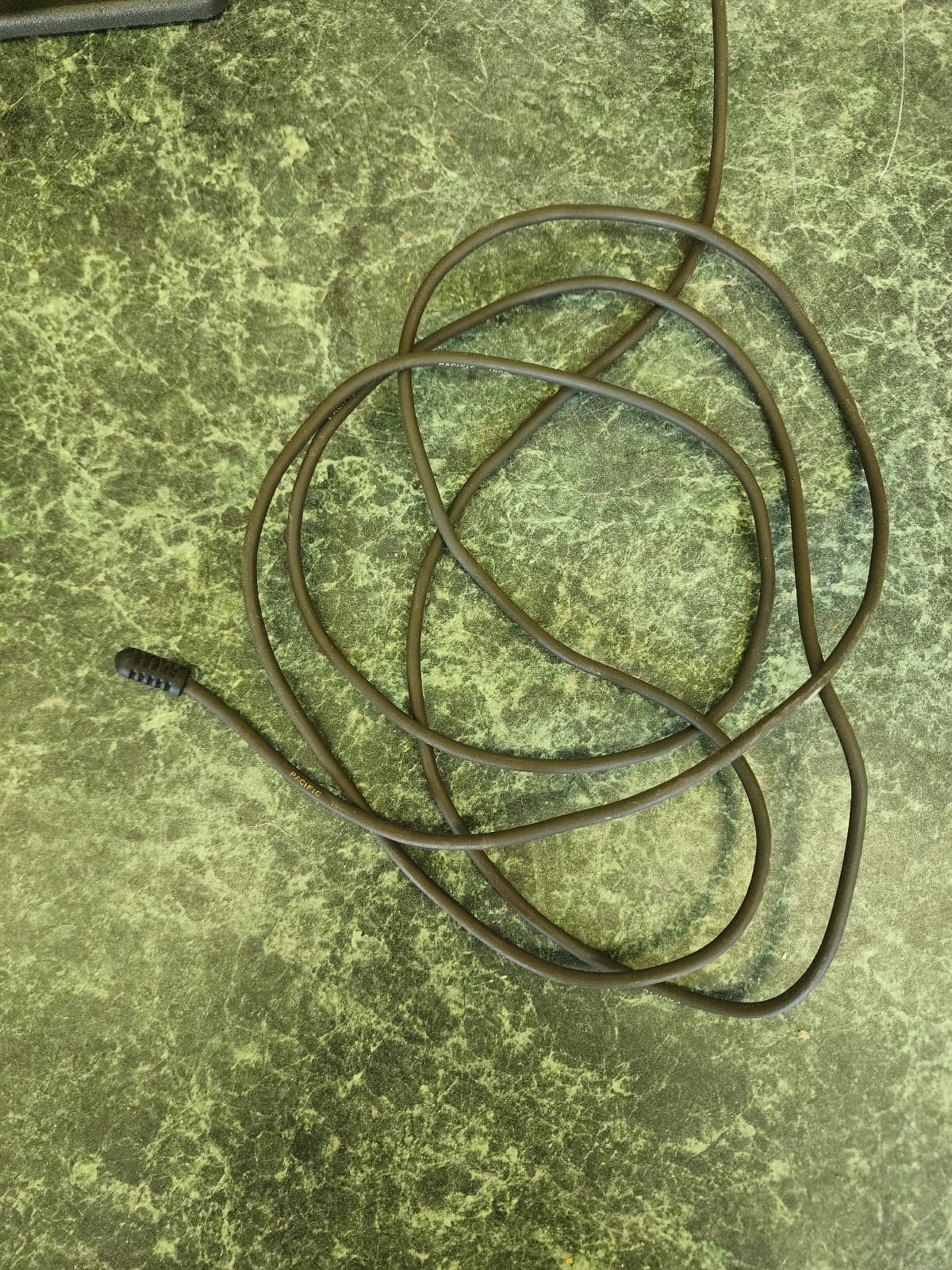 Motorola Minitor II VHF Pager F1: 46.1000 with Amplified Charger 4