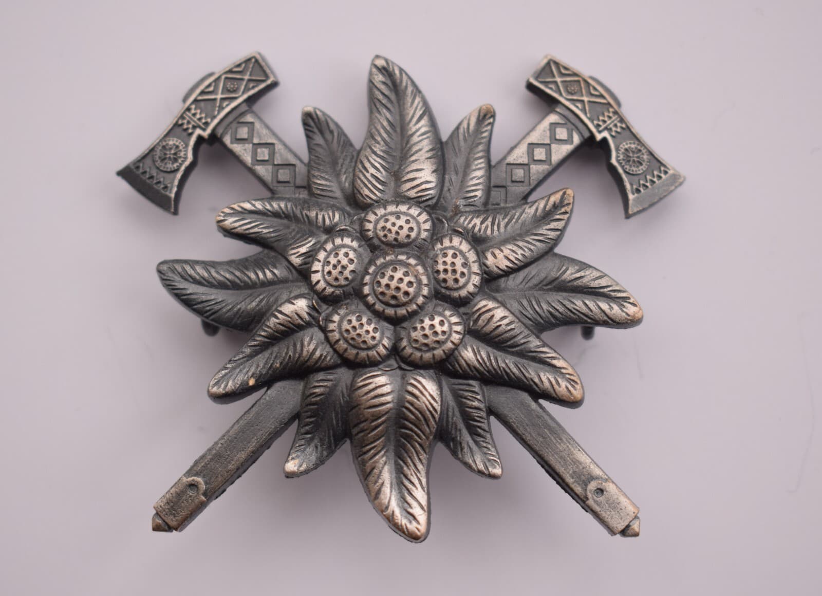 Mountain Infantry Edelweiss Ukraine army Brass beret hat badge pin cockade 2