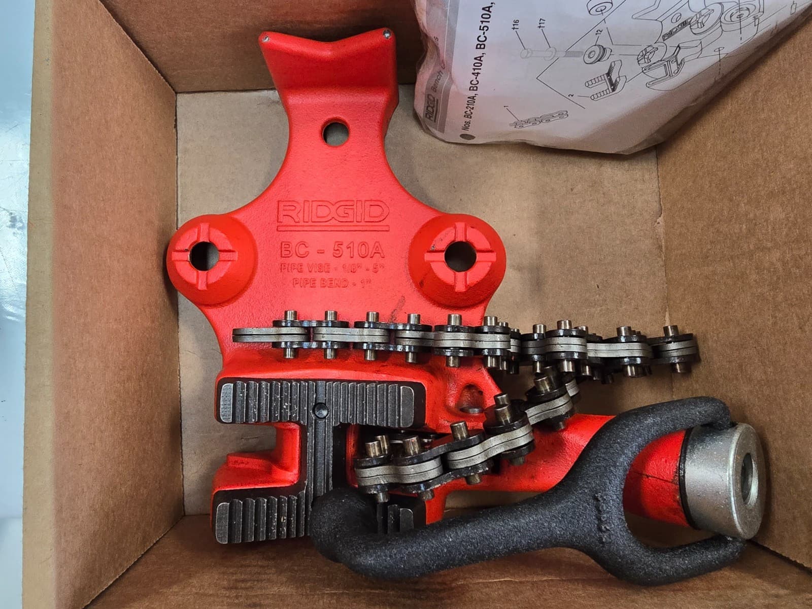 Ridgid BC510A 1/8 in. - 5 in. Top Screw Bench Chain Vise 40205 3