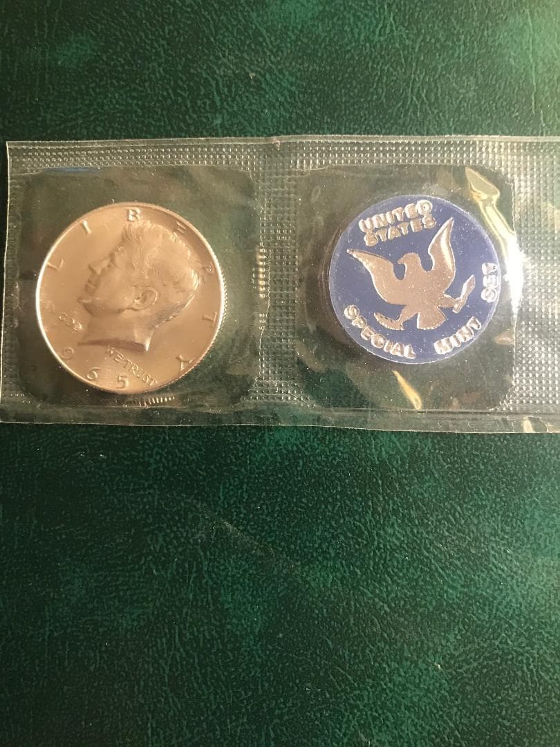 1965 KENNEDY HALF 40 % SILVER SPECIAL  GEM UNCIRCULATED STILL IN MINT CELLO L@@K