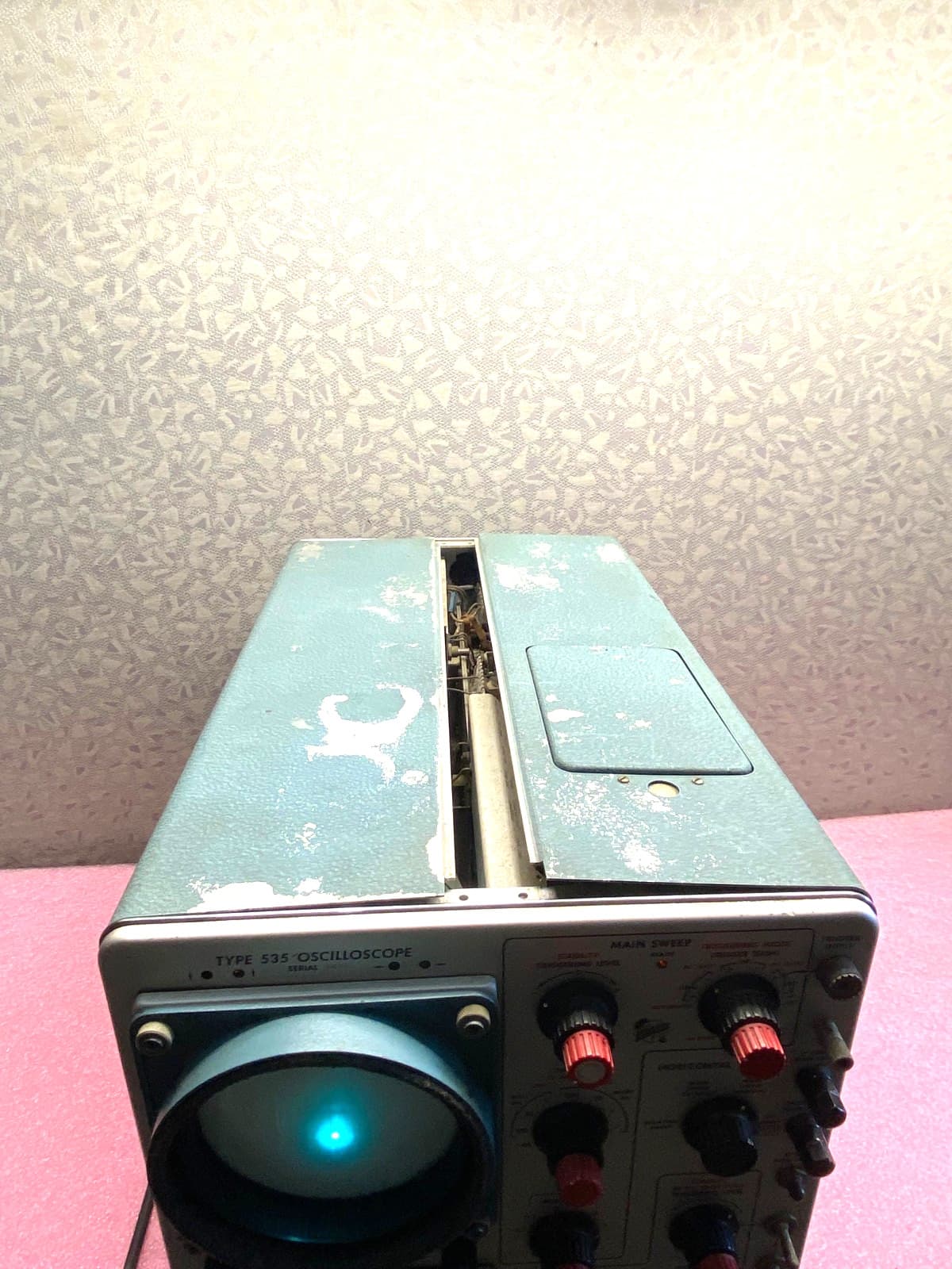 TEKTRONIX TYPE-535 OSCILLOSCOPE 3