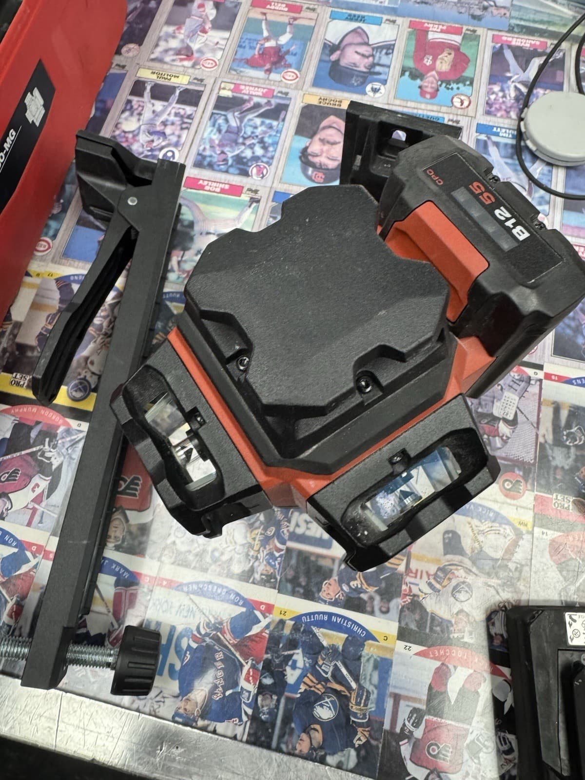 Hilti PM 30-MG Multi Line Laser Level With 2 Batteries Green Laser Works Great 4