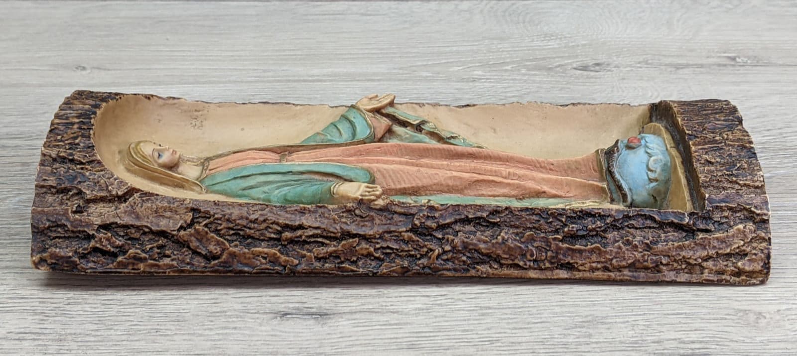 Vintage Mary Immaculate Plaque Virgin Mary Art Faux Tree Wall Hanging Italy 5