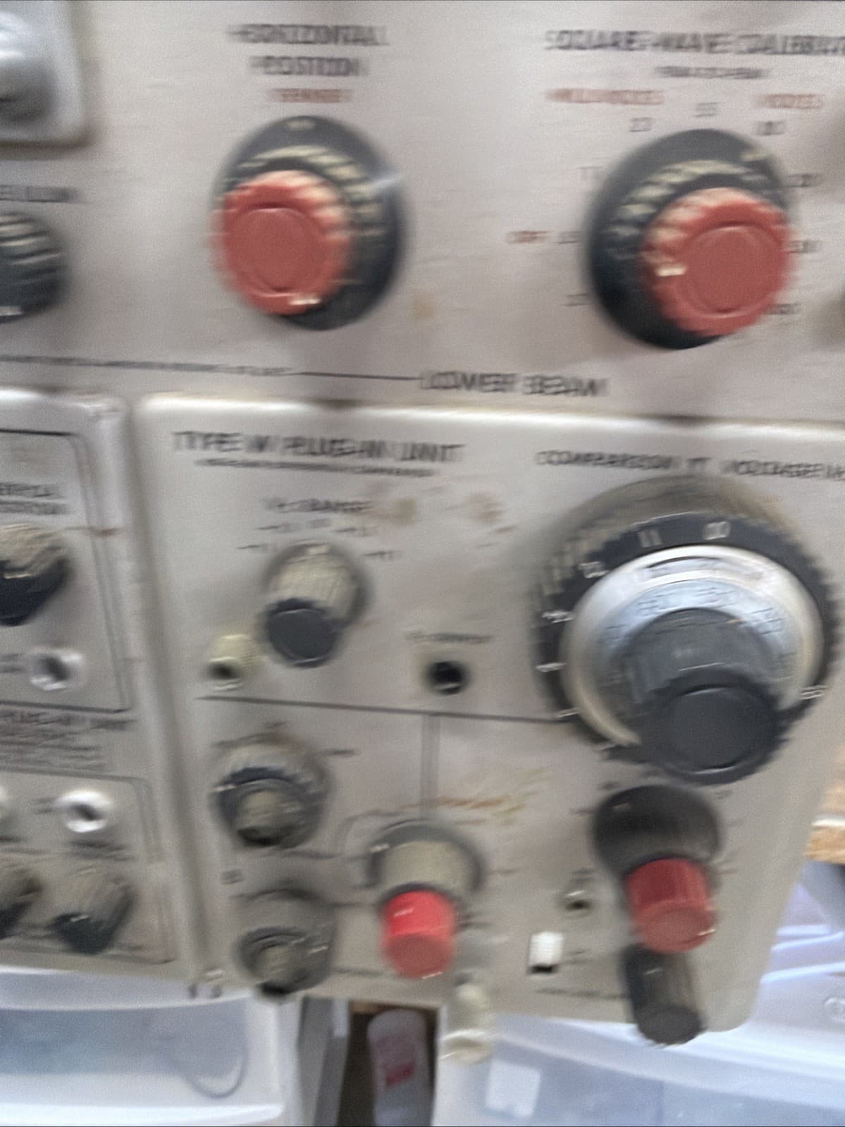 Tektronix 551 Dual Beam Ocilloscope Working 3