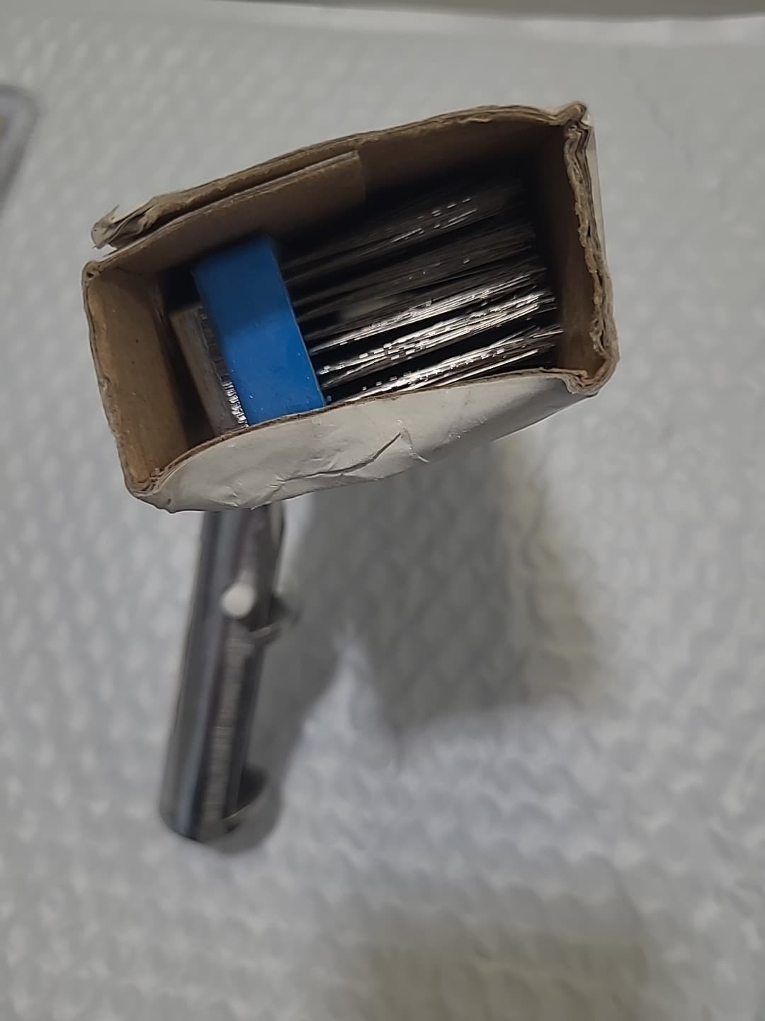 604A 6 in. Aluminum Back Algae Brush, Stainless Steel Bristles for Plaster, 3