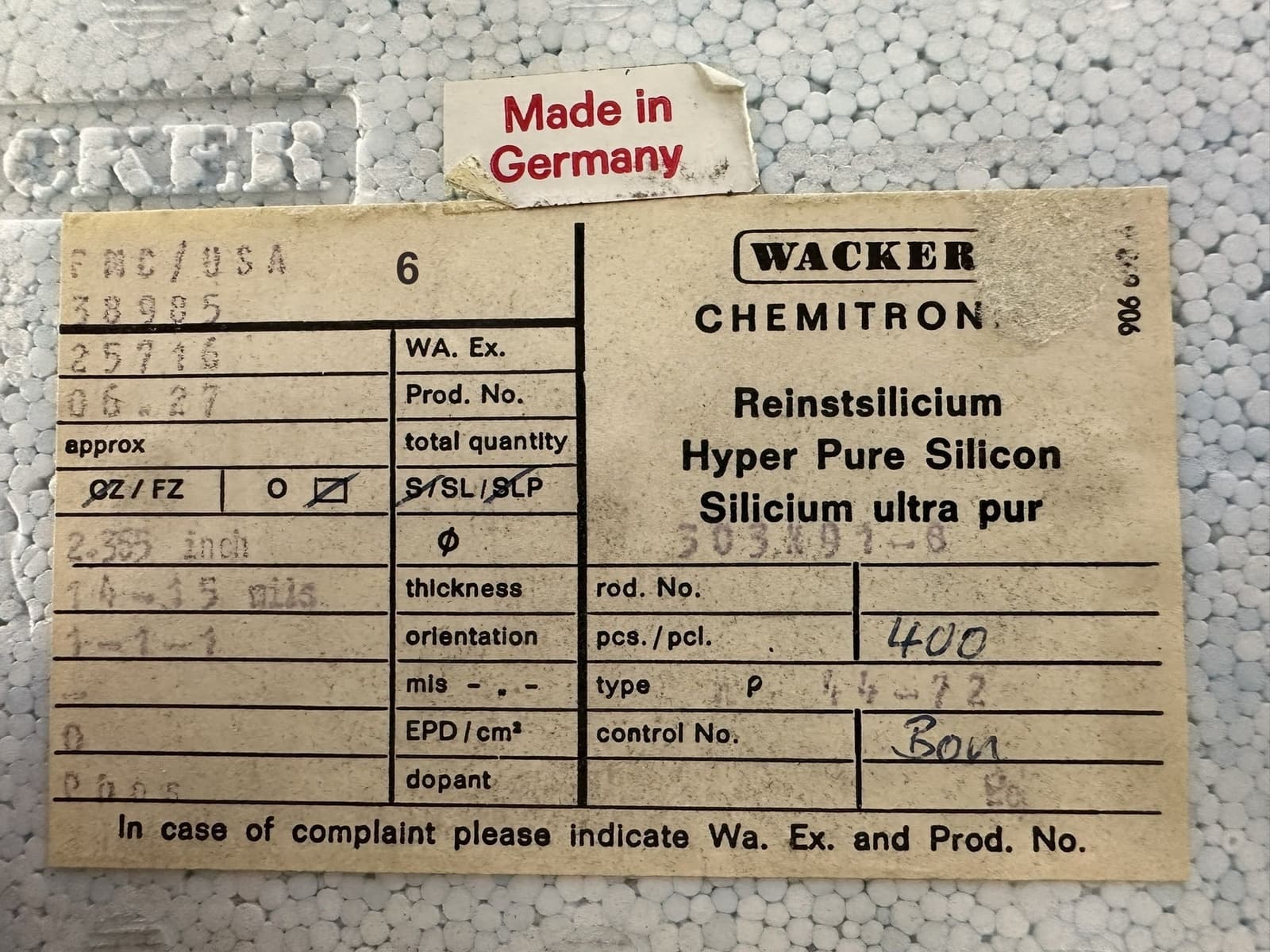  LOT OF 400 WAKER CHEMTRON HYPER PURE SILICON WAFER 2.365"Dia, 14-15 MILLS THICK 2